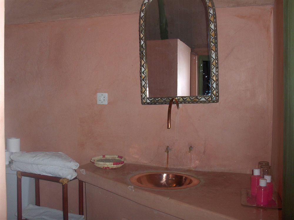 Kasbah Du Peintre Bed & Breakfast Ait Benhaddou Exterior foto