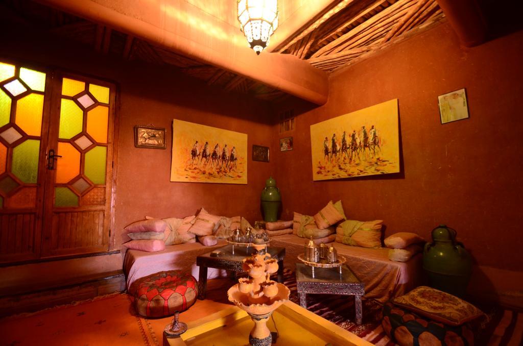 Kasbah Du Peintre Bed & Breakfast Ait Benhaddou Exterior foto
