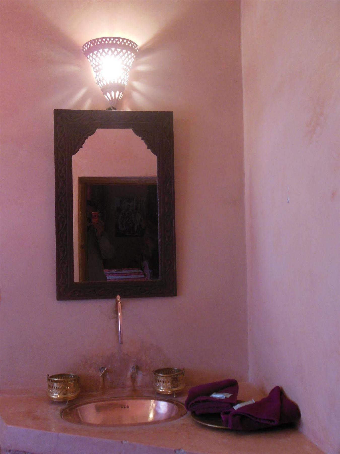 Kasbah Du Peintre Bed & Breakfast Ait Benhaddou Exterior foto