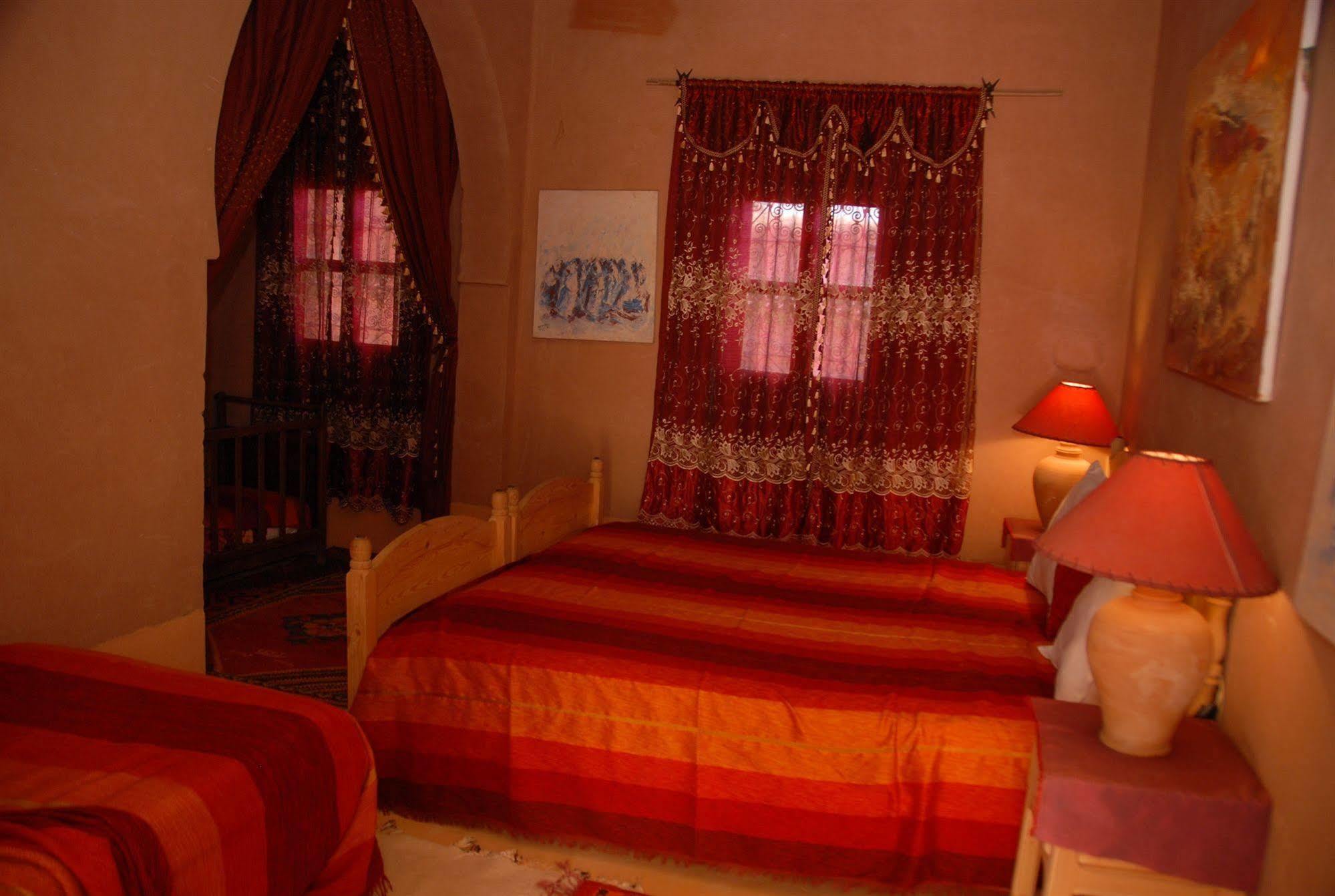 Kasbah Du Peintre Bed & Breakfast Ait Benhaddou Exterior foto