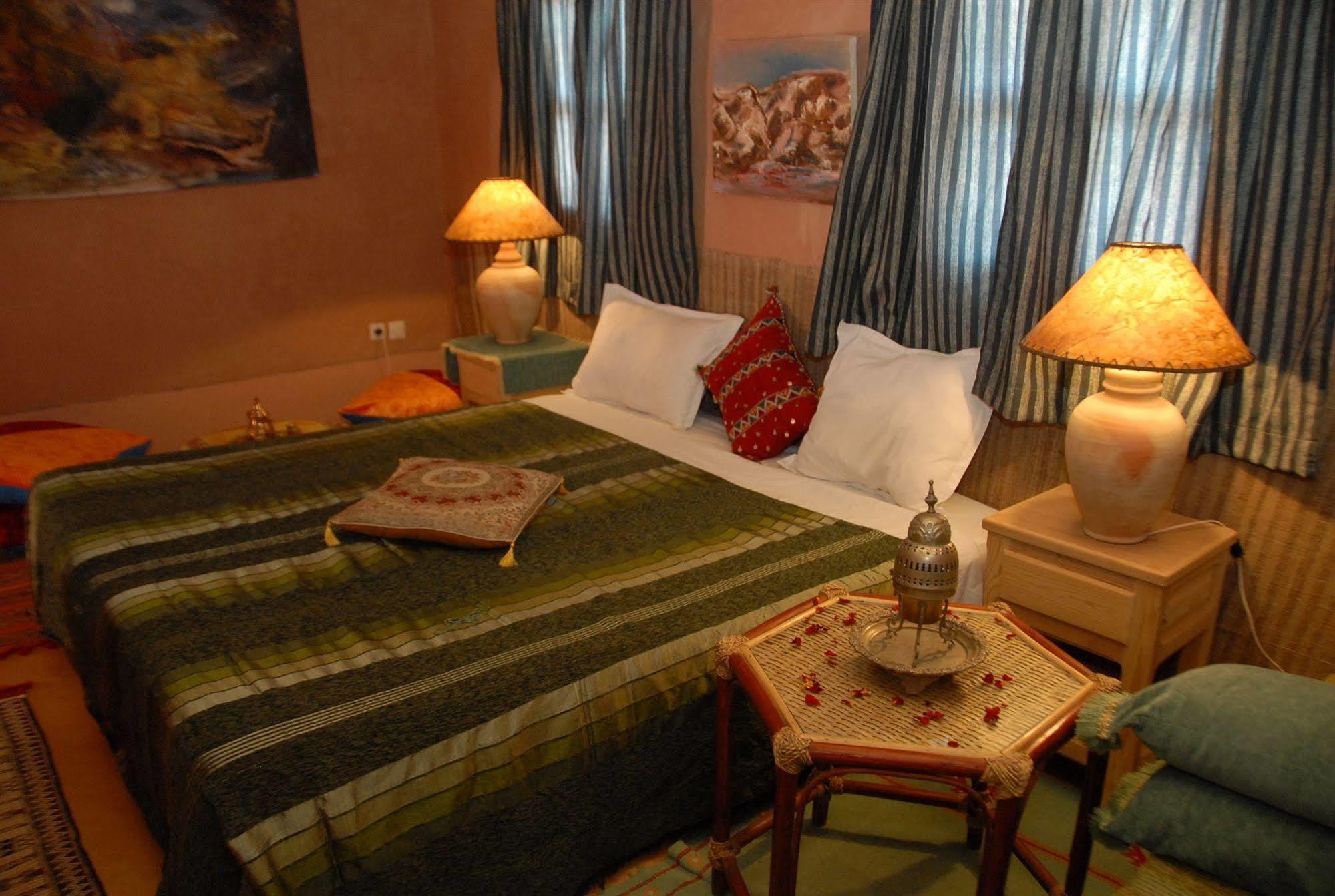 Kasbah Du Peintre Bed & Breakfast Ait Benhaddou Exterior foto