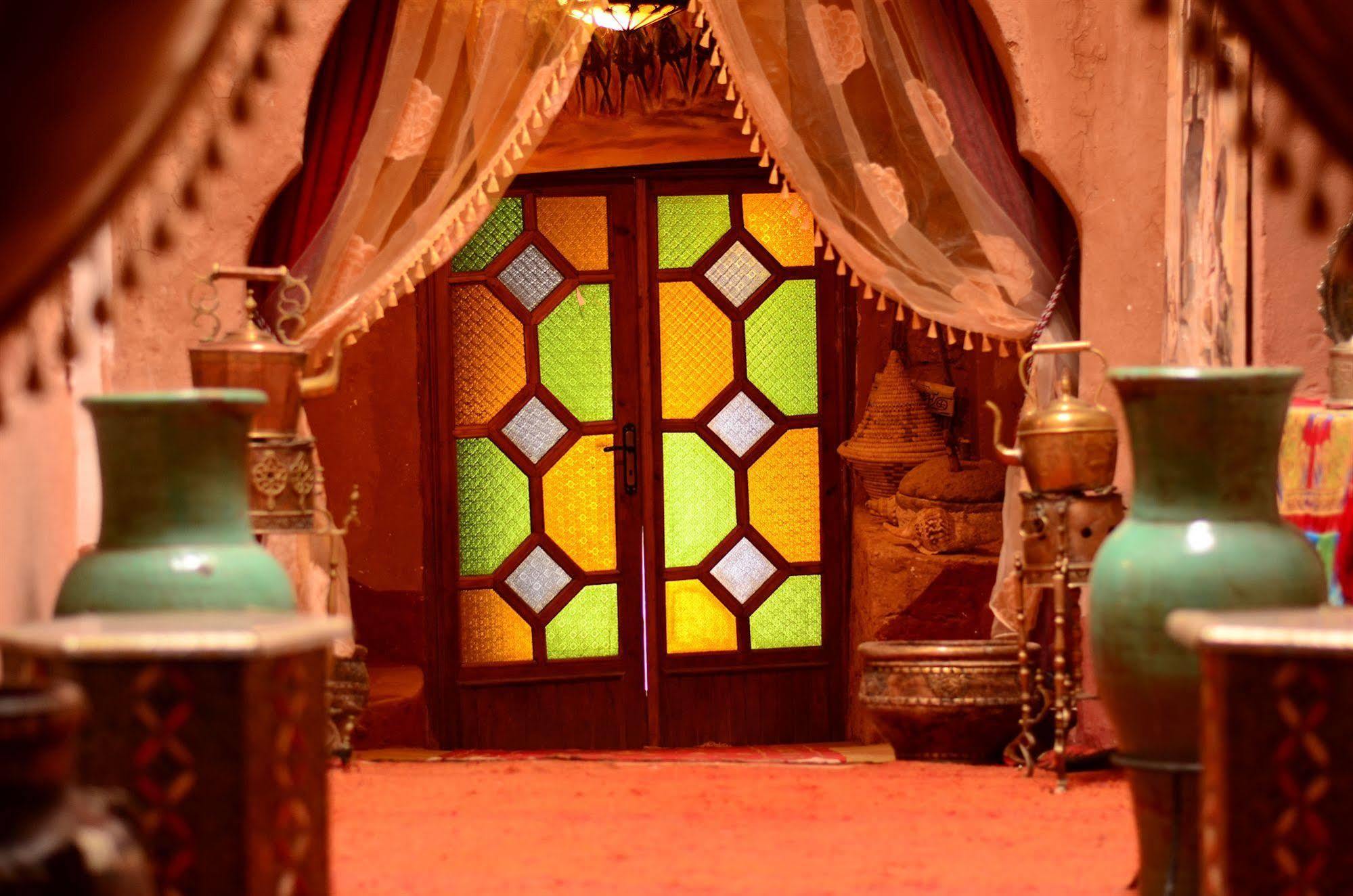 Kasbah Du Peintre Bed & Breakfast Ait Benhaddou Exterior foto