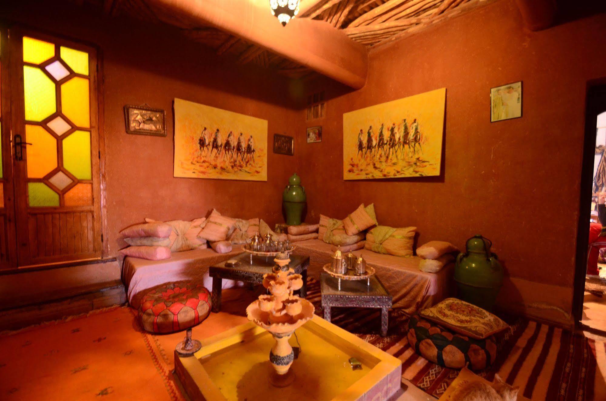 Kasbah Du Peintre Bed & Breakfast Ait Benhaddou Exterior foto